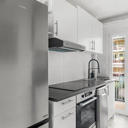 Proche Plages Et Commerces *