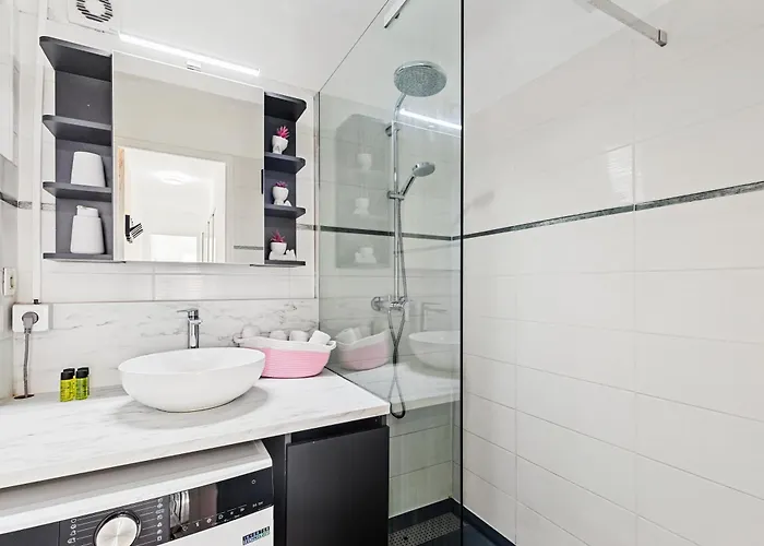 Proche Plages Et Commerces 胡安莱潘