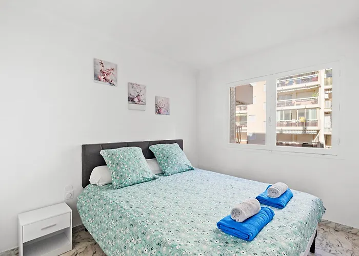 Proche Plages Et Commerces Juan-les-Pins