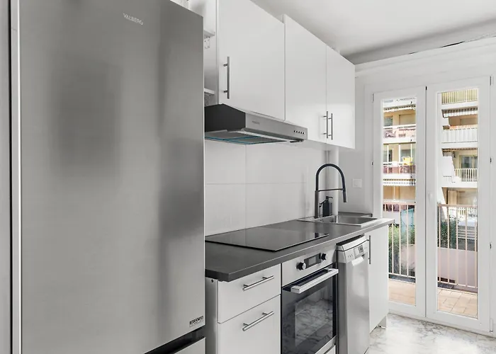 Proche Plages Et Commerces *